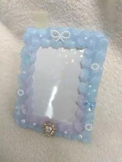 ホイップデコ　推し活硬質カードケースデコ　水色グラデーション