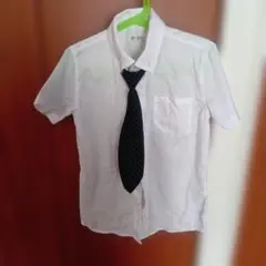 白 半袖シャツ ネイビー ドット柄ネクタイ　130