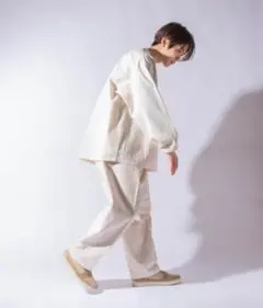 FARAH Two-tuck Wide Tapered Pantsのサムネイル