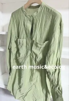 美品 earth music&ecologyレディースシャツ カーキ free