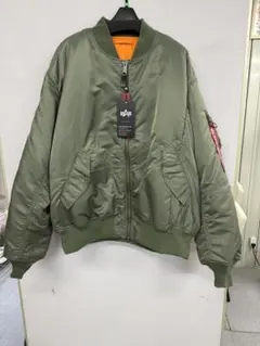 ALPHA INDUSTRIES × MASTERMIND MA-1