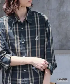⑤KANGOL ワンポイントロゴ刺繍　レギュラーカラー長袖シャツ　ネイビー系Ｌのサムネイル