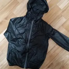 ユニクロ黒 ナイロン ジャケット サイズ120