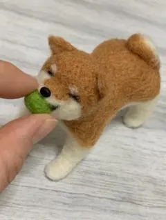 羊毛フェルト　ハンドメイド　犬　柴犬　置物　ボール遊び　にっこり笑顔　楽しい♪