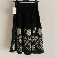 新品 l'armoire de luxe ラーモワール 刺繍ジャガード風スカート