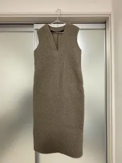 Vネックジャンパースカート　Mサイズ　モカ