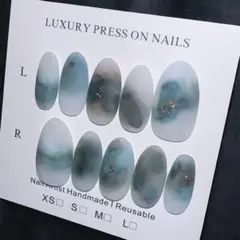 奥行きニュアンス　マット　くすみブルー 天然石風 マーブル　ネイルチップ