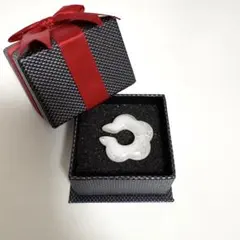 【まとめ買いで値下げ】イヤーカフ　イヤーフック　イヤリング　花モチーフアクセ　白