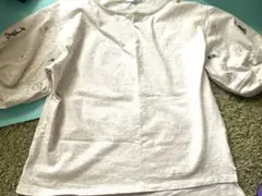 刺繍つきTシャツ