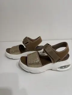 Nuovo ヌォーボ ブラウン 厚底スポーツサンダルAir