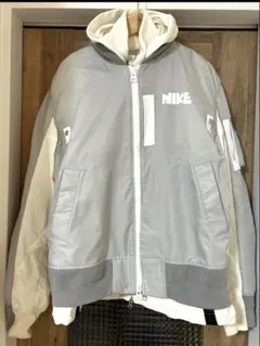 専用出品　美品　NIKE×sacai  ウインドランナージャケット Sacai NIKE Layered MA-1 windrunnerナイキ サカイ ボンバー トラック