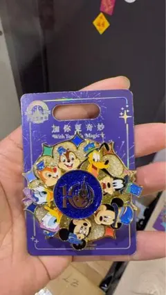 上海ディズニーランドミッキーフレンズピンバッジ10周年