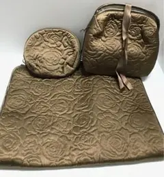 【新品未使用品】ポーチ 3点セット ブラウン バラ エンボス加工