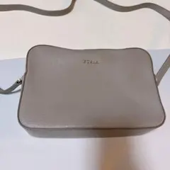 【美品】FURLA リリー グレー ショルダーバッグ カメラバッグ