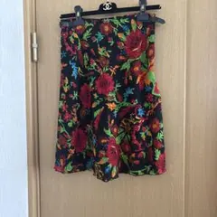 [美品] MOSCHINO JEANS 花柄 フレアスカートのサムネイル