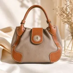 AIGNER レザー ハンドバッグ ベージュのサムネイル