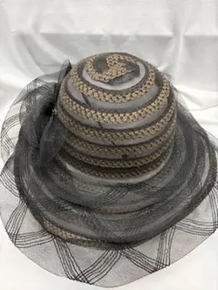 ストライプデザインのカジュアルハット