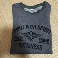 グレー Tシャツ プリント入り