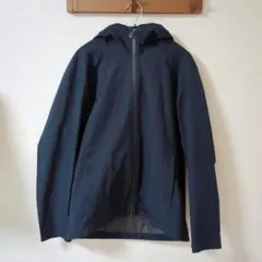 ユニクロ｜ブロックテックパーカー｜Mサイズ★ネイビー