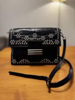 【美品】エトロEtroスタッズ付き黒レインボーバッグ