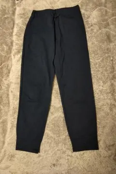 新品未使用♪ユニクロ 薄手スウェットパンツ ネイビー 140cm 男の子