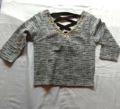 装飾付きVネック五分袖トップス