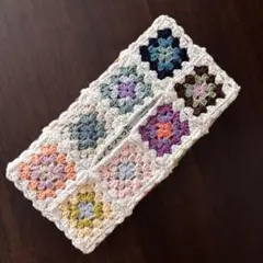 ハンドメイド　グラニースクエア　ティッシュカバー　ティッシュケース