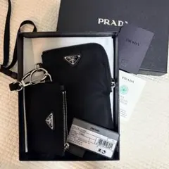 プラダ スマートフォン　ポーチ ネック　ストラップ　三角ロゴ　未使用