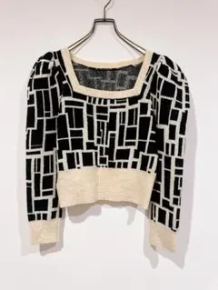 リリーブラウン　スクエアネックセーター