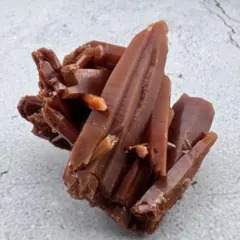 G-59マダガスカル産 赤水晶 クラスター 天然石　レッドクォーツ 希少原石