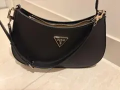 GUESS ショルダーバッグ ブラック