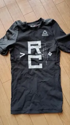 Reebok ラッシュガード