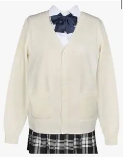 アイボリー Vネック カーディガン