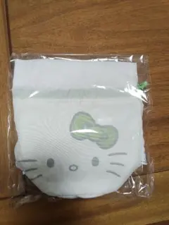 CLINIQUE × ハローキティ　50周年オリジナル巾着ポーチ