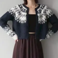 【新品♪】求心柄クロップドニットカーディガン ネイビー　Lumier同型 秋冬