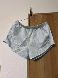 Under Armour XL パターン入りショートパンツ