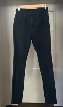 GU/ジーユー　ハイウエストスキニージーンズ　ブラック　67