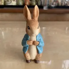 Peter Rabbit Peter Eating Radishes 置物 - メルカリ