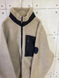 ベージュ フリースジャケット