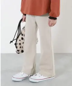 deviroc ウルトラストレッチセミフレアパンツ 120cm（グレージュ）