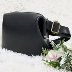 【未使用に近い】OSOI オソイ　MINI BROT ショルダーバッグ　がま口