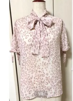 レオパード柄シアー　パフスリーブリボンブラウス
