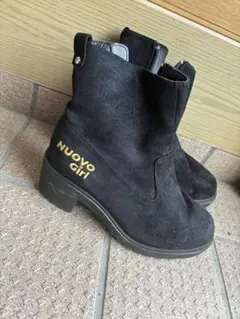 NUOYO ブラックブーツ サイドジッパー　22センチ