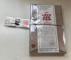 トラベラーズノート レギュラー　LOVE AND TRIP レッド