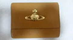 ヴィヴィアンウエストウッド 三つ折り財布 オーブ金具 キャメル 美品