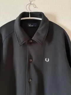 【美品】 FRED PERRY フレッドペリー コーチジャケット ロゴ刺繍 黒