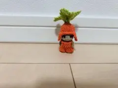 リスの赤ちゃん　にんじん