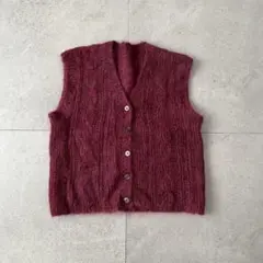vintage ケーブル編み　ニットベスト　バーガンディ　カジュアル　ボタン　春