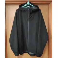 XLサイズ ユニクロ ブロックテックパーカ（3Dカット）黒