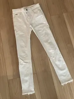 ハイウエスト ホワイトスキニーデニム　ジーンズ　切りっぱなし